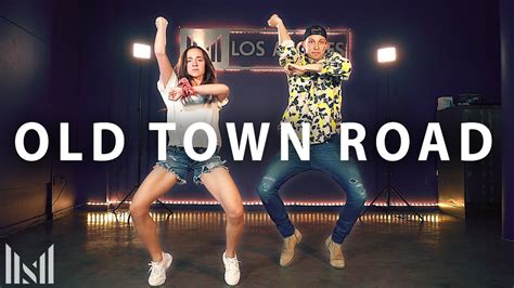 “OLD TOWN ROAD” 10 Minute Dance Challenge w/ Kaycee Rice - YouTube