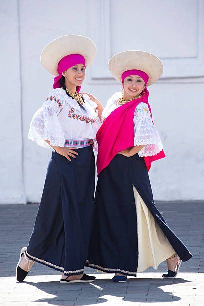 Portrait of traditional Ecuadorian dancers, Quito. Ecuador | Ecuadorian clothing, Traditional ...