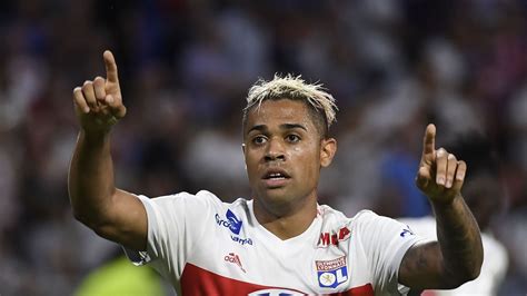 Mariano Diaz returns to Real Madrid from Lyon in five-year deal | Football News | Sky Sports