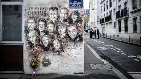 Charlie Hebdo: 14 suspects on trial over Paris massacre - BBC News