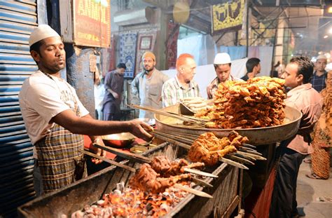 Foodie's Guide: The list of 11 best food joints in Chandni Chowk