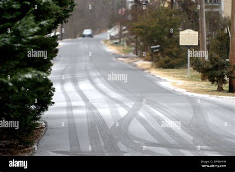 UNITED STATES: 01-06-2023: So much for salting the roads!!. The big ...