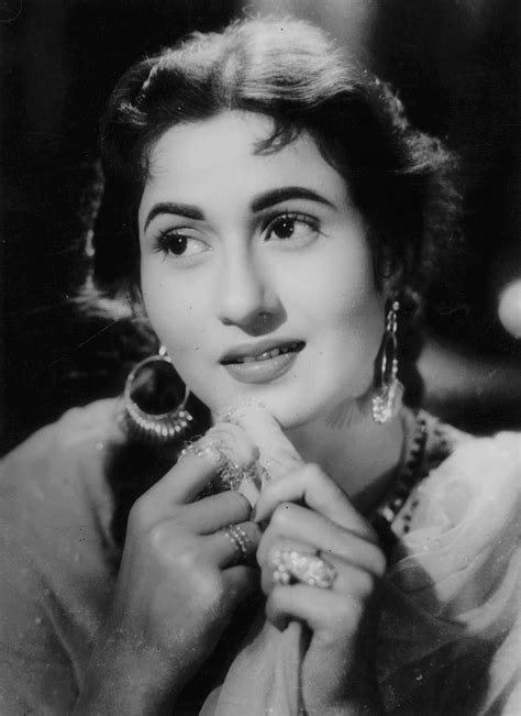 Madhubala movies, filmography, biography and songs - Cinestaan.com