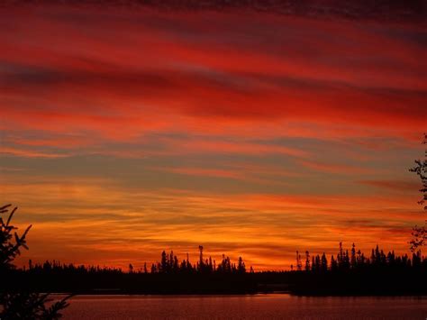 Red sky at night, pilot's delight... Photo by Geno Rohl. | Red sky, Night skies, Photo