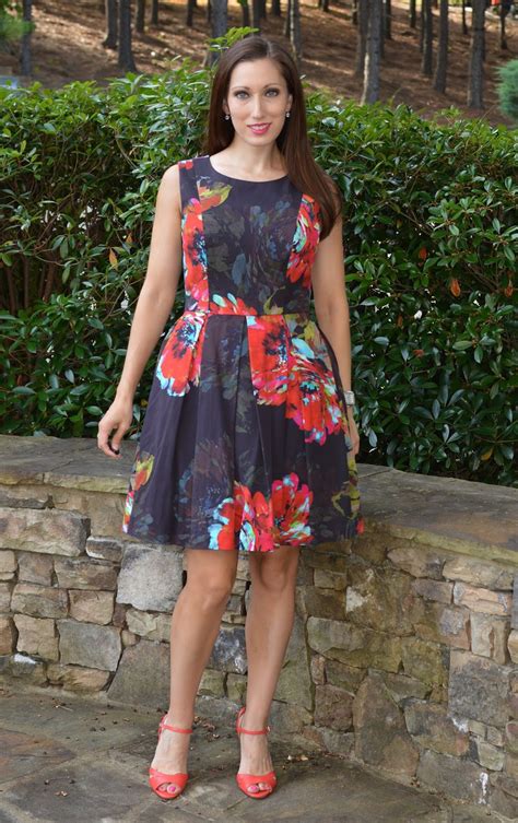 Everyday Fashionista - Atlanta Blogger: Colorful Dress, Brighter Outlook