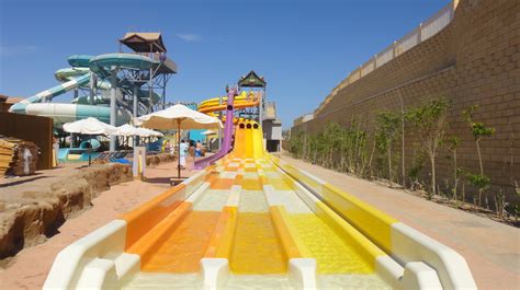 Coral Sea Holiday Resort & Aqua Park - WhiteWater