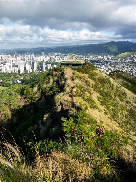 Hiking Diamond Head, Oahu, Hawaii - stg.littlegrunts.com