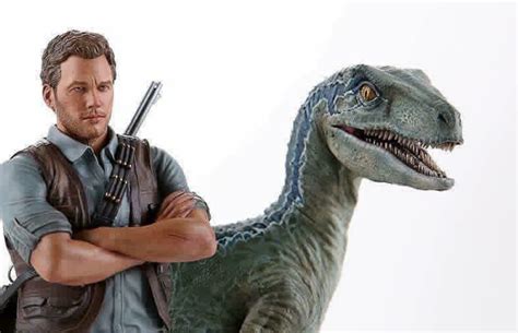 Chronicle announce 1:9 scale Owen & Blue Jurassic World statue!