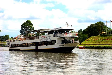 Sightseeing Cruise | Sarawak River Cruise