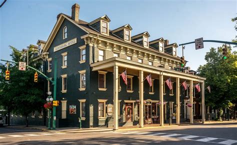 Architecture - Lewisburg Hotel Pennsylvania [OC] [5916x4000] | Hotel pennsylvania, Lewisburg, Hotel