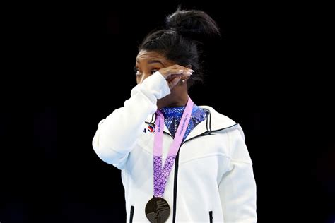 Simone Biles' Husband Reacts To Her Record-Setting Performance - The Spun