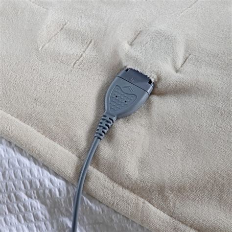 Electric Heated Throw - Cream, throws, blanket, blankets, dark, gray, electronic, bedroom, bed ...