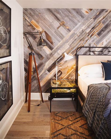 How A Wood Wall Can Influence A Space's Decor And Ambiance