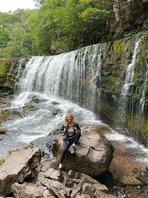 Brecon Beacons Hiking Guide and Wild Water Swimming - Zanna Van Dijk