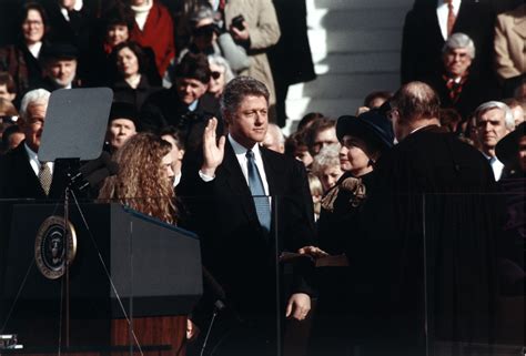 File:Bill Clinton taking the oath of office, 1993.jpg - Wikipedia, the ...