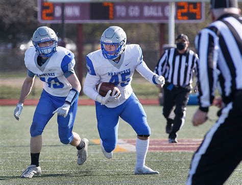 Weymouth High football ends season with first winning streak since 2016