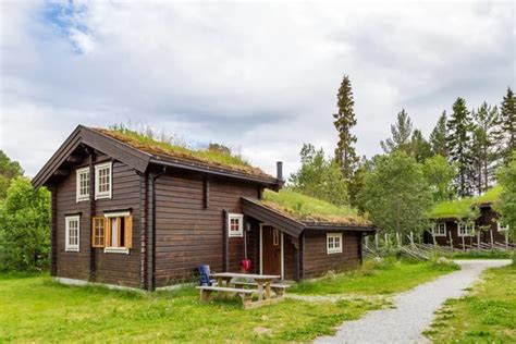 Eco-lodge in Norway – Stock Editorial Photo © photoweges #330980674