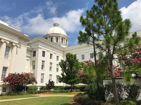 Alabama State Capitol building, Montgomery USA Photo ...