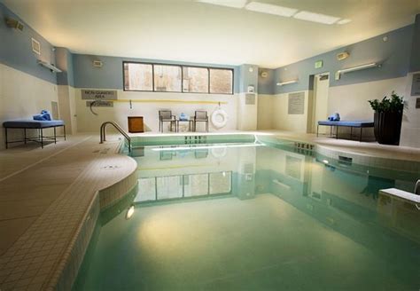 Milwaukee Marriott Downtown Indoor Pool #traveling, #holiday, #travel, | Corner bathtub, Event ...