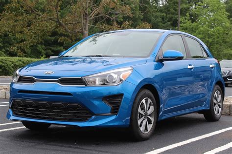 2021 Kia Rio Hatchback Review: Because It’s Cheap and It Works | Kia ...