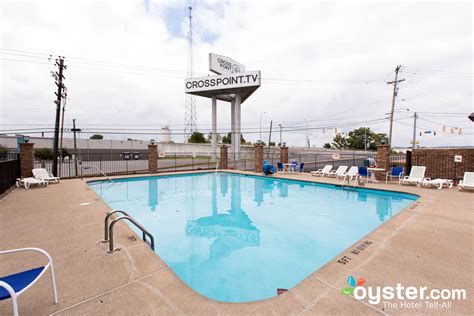 Knights Inn Nashville Downtown - The Pool at the Knights Inn Nashville Downtown | Oyster.com ...