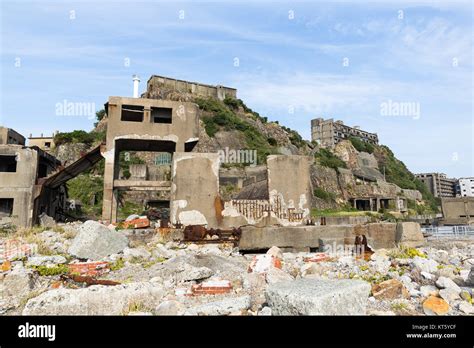 Abandoned Gunkanjima island Stock Photo - Alamy