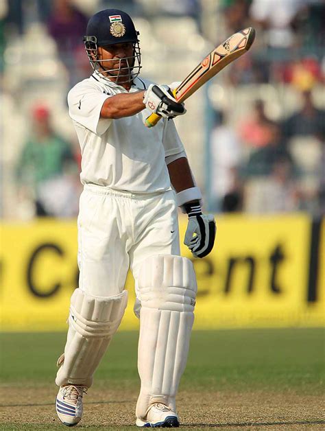 God of cricket Sachin Tendulkar completes 34,000 runs in international ...