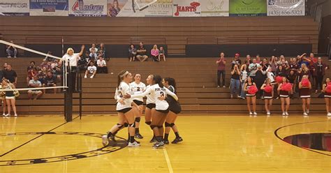 Prep volleyball: Seniors lift Pine View to four-set win over Snow Canyon