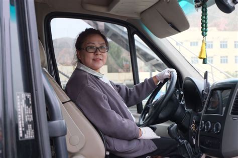 Life as a Female Bus Driver in China | The World of Chinese