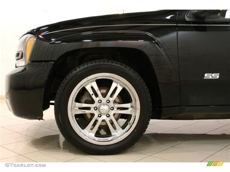 2006 Chevrolet TrailBlazer SS AWD Custom Wheels Photos | GTCarLot.com