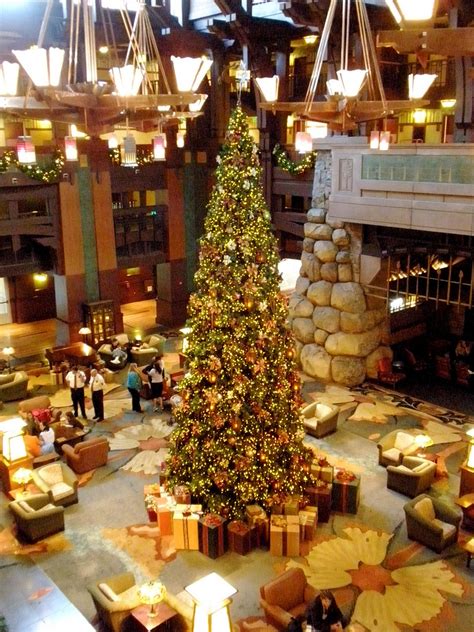 Christmas Lights at the Disneyland Resort Hotels - Dad Logic