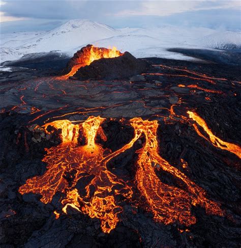 Saber es crecer: Volcanes: qué son y cómo se forman