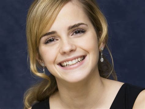 HD Wallpaper Wish: Emma Watson Smile