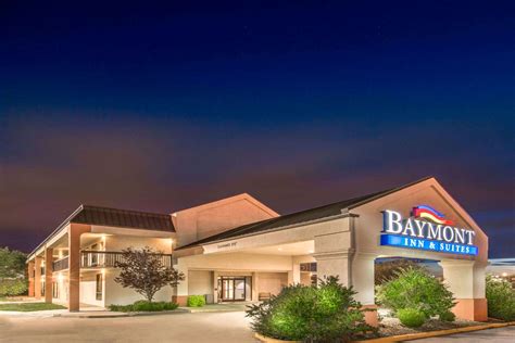 Baymont Inn & Suites Topeka - I-470, Exit 1B, KS - See Discounts