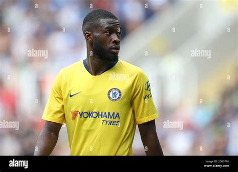 Chelsea's Fikayo Tomori Stock Photo - Alamy