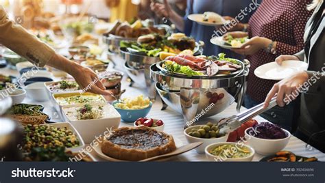 439,625 imágenes de Buffet comida - Imágenes, fotos y vectores de stock | Shutterstock