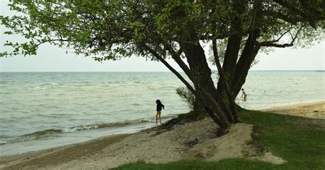 5 Must-Visit Lake Huron Beaches in Michigan - Scenic States