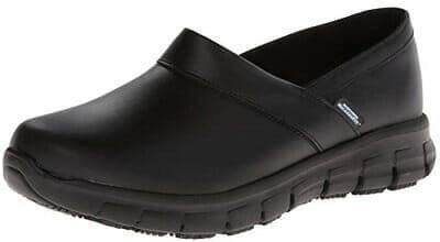 5 Most Comfortable Non-Slip Shoes for Cocktail Waitresses Reviewed ...