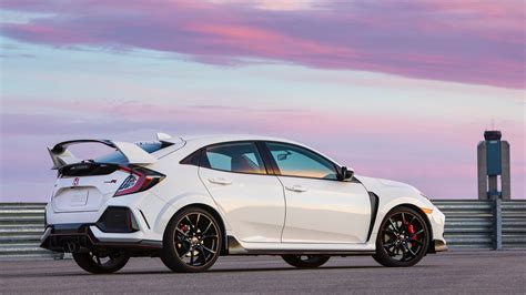 2019 Honda Civic Type R Increases $1,000 Over Last Year's Model | Automobile Magazine