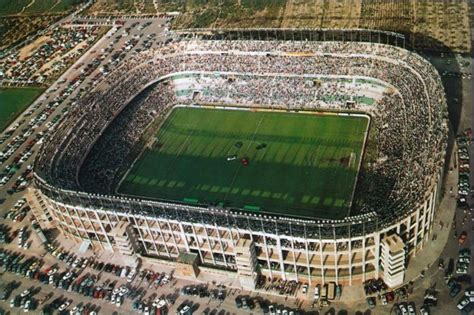 Martínez Valero Stadium Capacity, Tickets, Seating Plan, Records, Location, Parking | Football ...