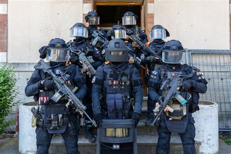 Côte-d'Or. Forcenés, go fast... ces interventions qui ont marqué le GIGN de Dijon