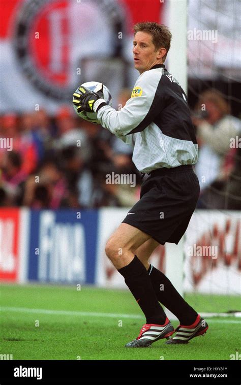 Edwin van der sar juventus hi-res stock photography and images - Alamy