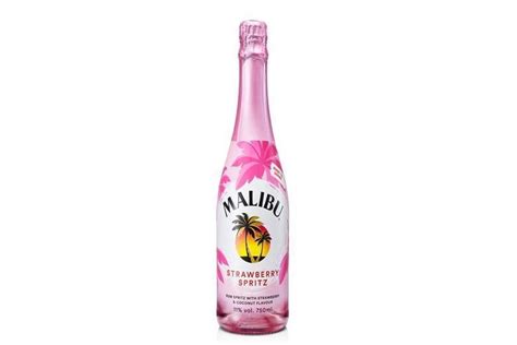 Sparkling Rum-Based Cocktails : Malibu Strawberry Spritz