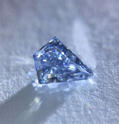 Fancy intense Blue 0.17ct | Colored diamonds, Fancy color diamonds ...