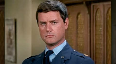 "I Dream Of Jeannie's" Larry Hagman Once Stopped An Actor From ...