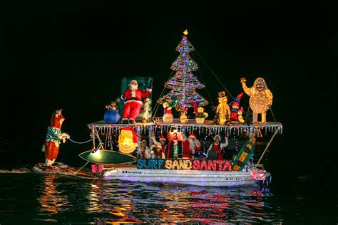 Balboa Island Christmas Boat Parade Of Lights 2013 & Holiday Cruises ...