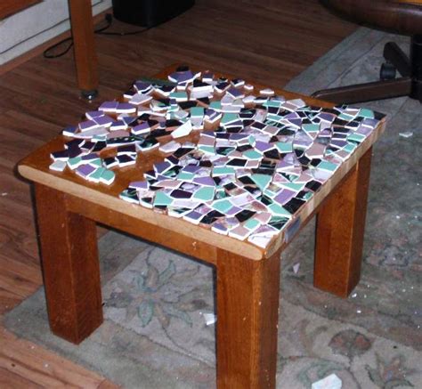 Joooles Design Mosaic Adventures: Mosaic Table from a Broken Vase