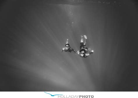 SWIMMING WITH THE DOLPHINS : WEST SIDE OAHU HAWAII | Hawaii Wedding Photography by Mark Holladay Lee