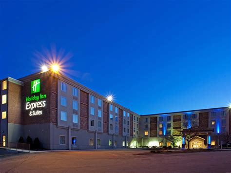 Hotel in West Mifflin, PA | Holiday Inn Express & Suites Pittsburgh ...