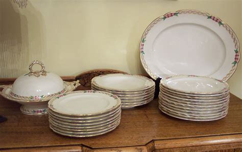 Antique English Dinnerware Set, Royal Worcester | Dinnerware set, Dinnerware, Decorative plates